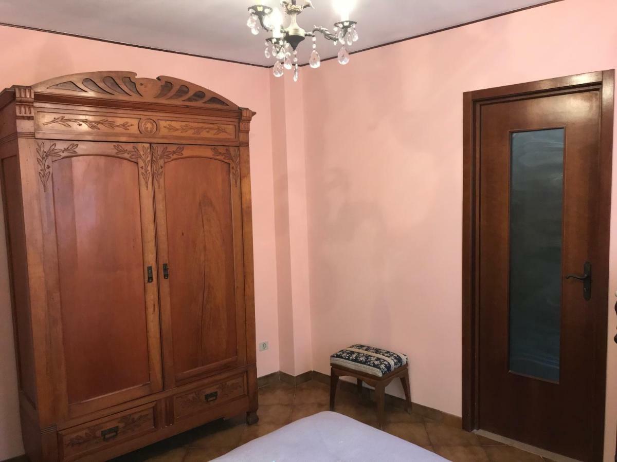 Ferienwohnung Bed&Roses “Gege” La Morra Exterior foto